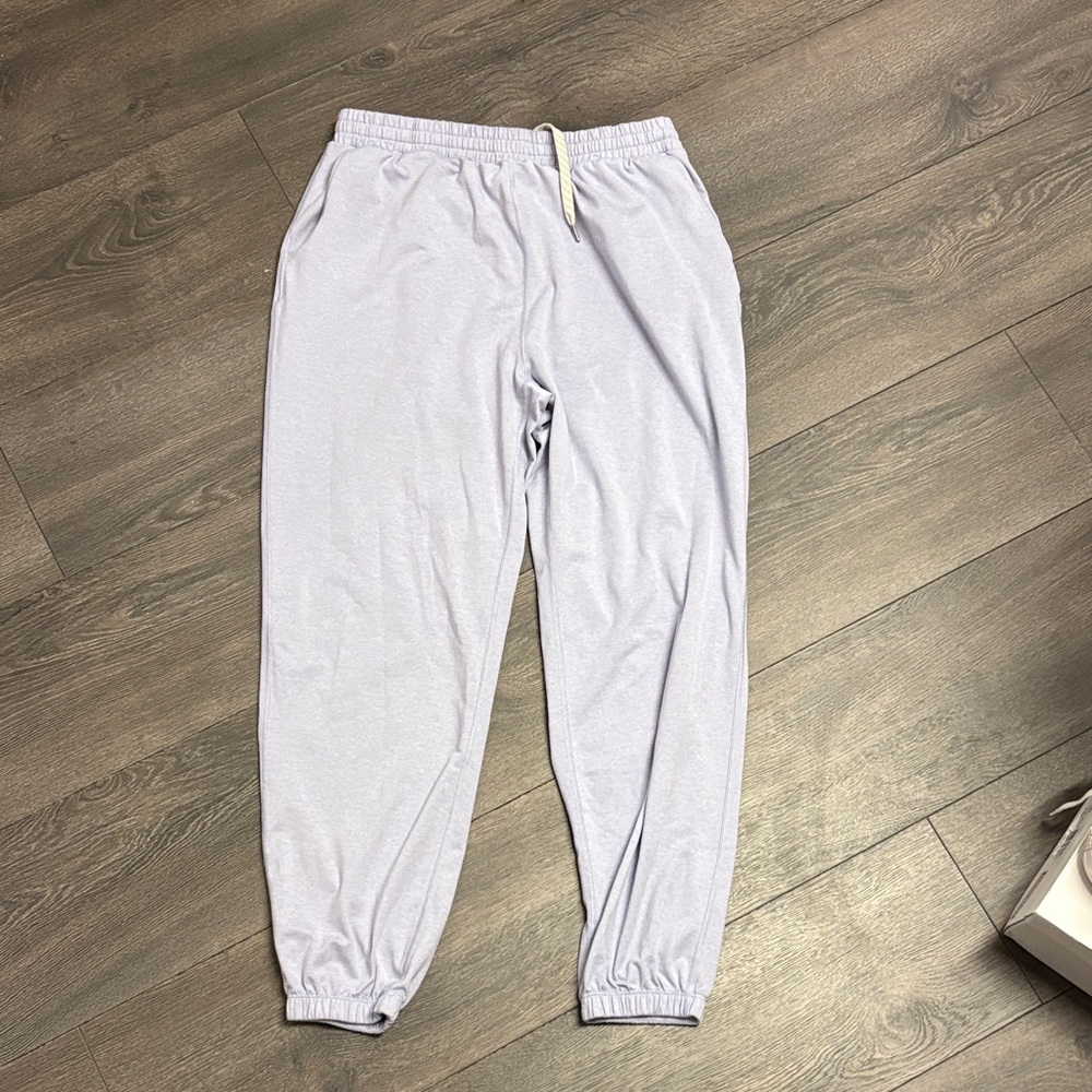 Vuori Women’s Soft Gray Joggers